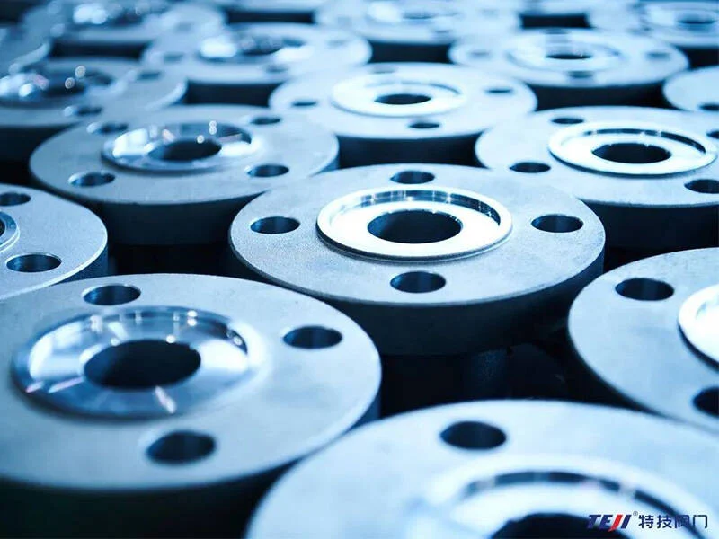 what are the commonly used valve materials